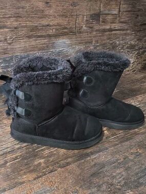 UGG Black Suede Shearling Bow Back Ankle Boots